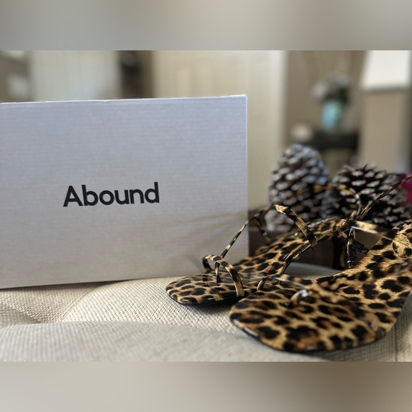 Abound- Leopard Print Kitten Heels- Size 7M - Picture 4 of 11